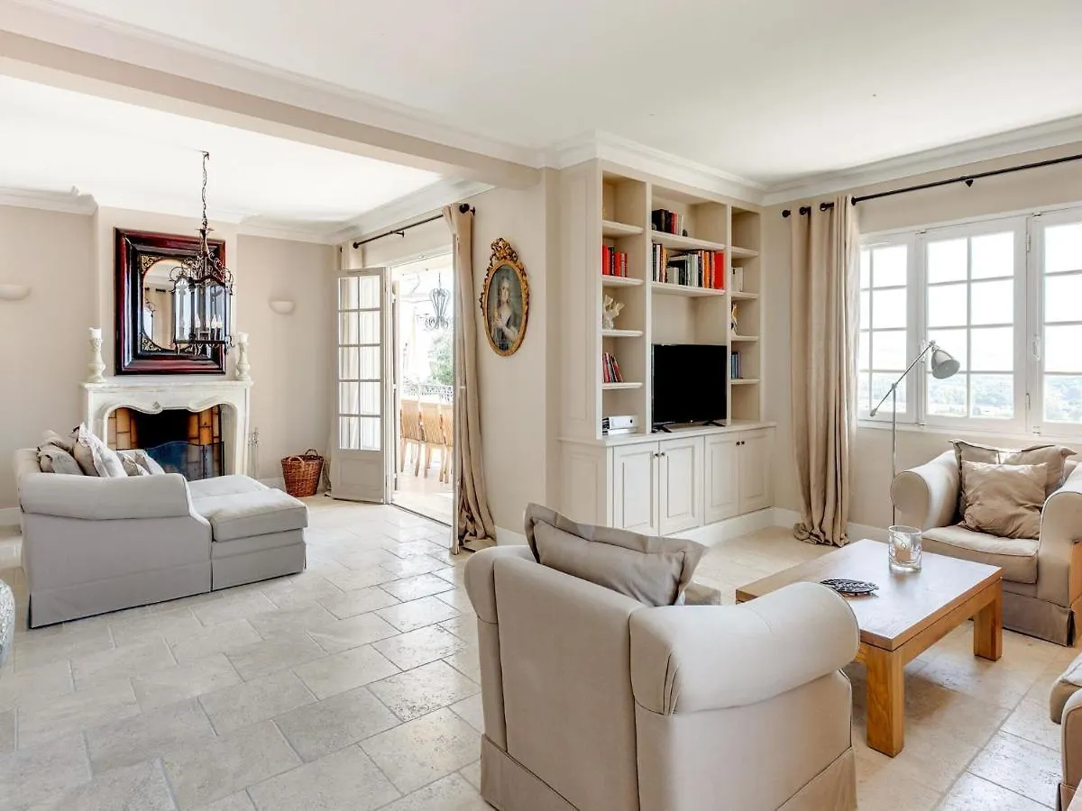Magnificent Villa With Private Pool Mandelieu Francia